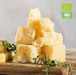 Сыр сверхтвердый "Монтазио выдержанный 24 месяца" м.д.ж. в сухом веществе 55 % ОРГАНИК
